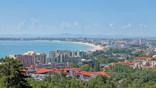 Преди летния сезон у нас проблемът с липсата на кадри