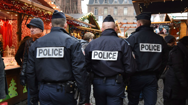 Франция "разплете" и неутрализира терористична клетка