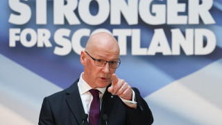 Бившият заместник министър председател на Шотландия Джон Суини стана новият първи