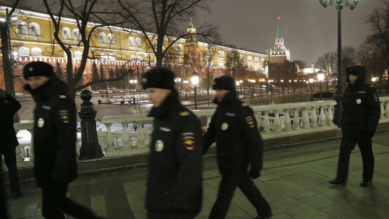 1000 души евакуирани от две жп гари в Москва заради бомбени заплахи