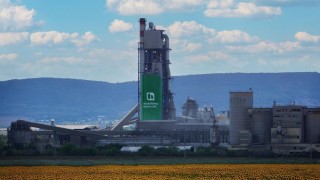 Heidelberg Materials Devnya JSC и EnEarth базирано в Гърция дъщерно