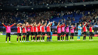 Ливърпул иска не само треньора на Фейенорд