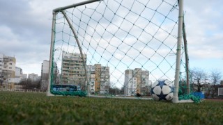 Отбор от Втора лига виси за лиценза си твърди Спортал