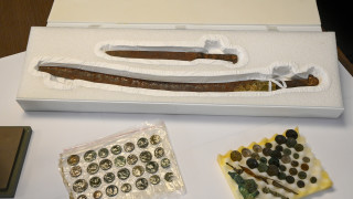 От САЩ са ни върнали древен шлем и други антични