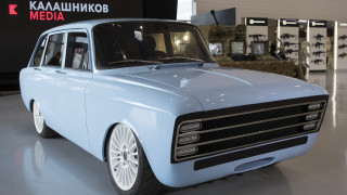 Руският производител Калашников показа своят електромобил с ретродизайн твърдейки че