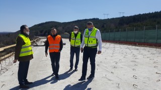 Около една трета от ремонтните работи по виадуктите на АМ