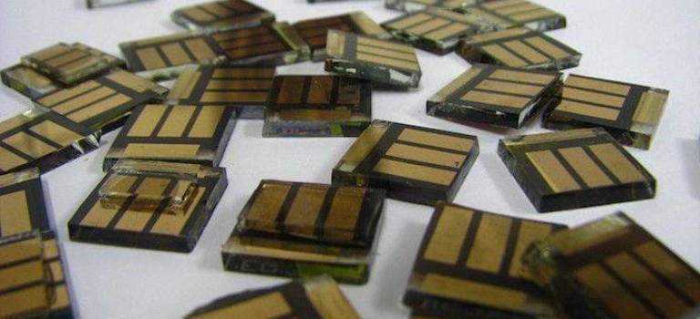 Малки соларни клетки от перовскит