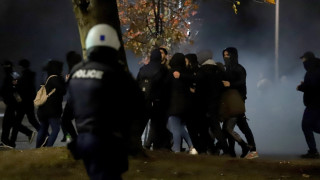 Гръцката полиция използва сълзотворен газ за да разпръсне антиправителствена акция