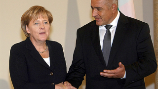 Билд: България посрещна Меркел като кралица