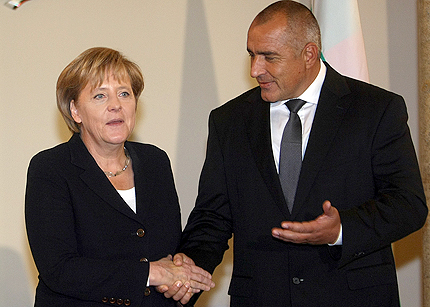Билд: България посрещна Меркел като кралица
