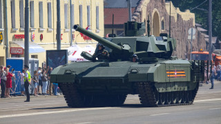Русия е започнала да използва новите си бойни танкове Т 14