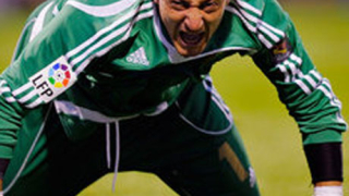 Валенсия привлича Сесар Санчес