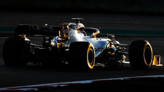Защо Mercedes сменя цвета на болидите за Формула 1