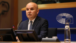 Евродепутатът Илхан Кючюк вероятно ще оглави нова партия около Ахмед Доган