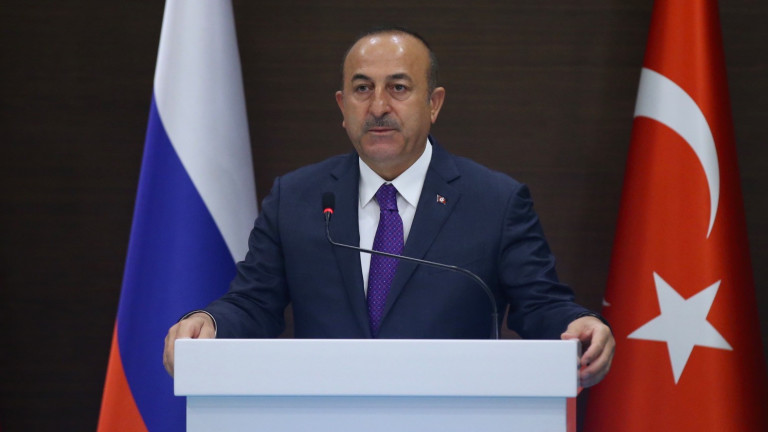 Турция не може да бъде принудена да избира между Русия и Запада, отсече Чавушоглу