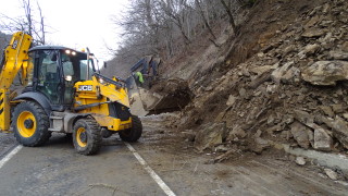 Общо 26 свлачища в 20 населени места ще бъдат укрепени