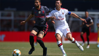 Милан падна от Бенфика след гол на бивш играч на "росонерите" 