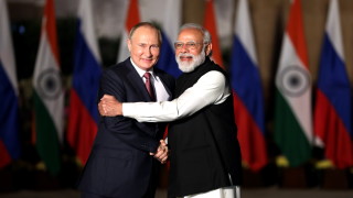 Русия и Индия подписаха куп търговски и оръжейни споразумения по