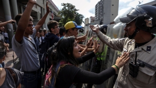 Сблъсъци във Венецуела след решението на Върховния съд