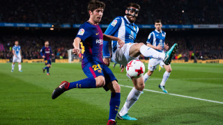 Халфът на Барселона Серхи Роберто удължи договора си с