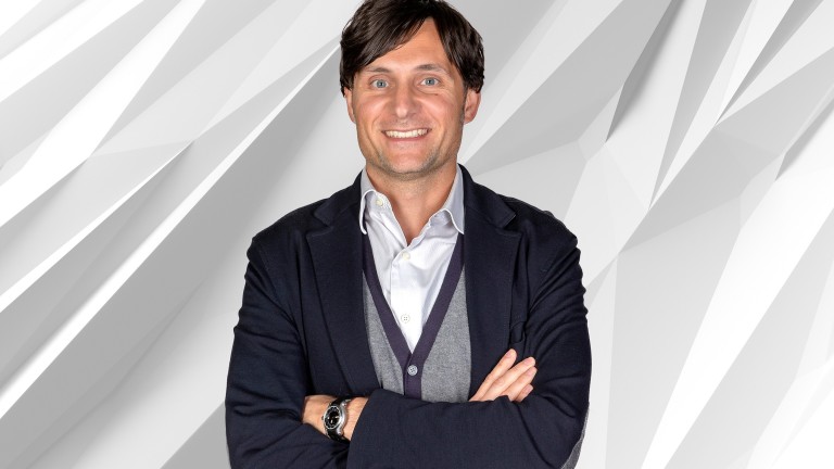 Андреа Броняра е новият директор на Hitachi Energy за България. Инженер по образование, той има над 14 години опит в този бизнес в редица точки на света