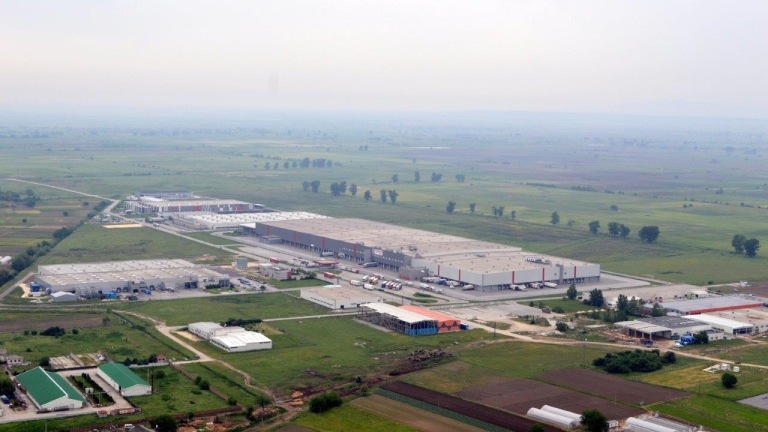 Турската компания одело Фарба България, която изгражда завод за фарове