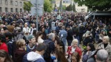 Протест в защита на Васил Терзиев пред Столична община: "Мутрите няма да ни вземат София"