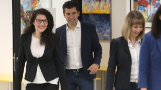 Няколко от членовете от Коалиция на почетените се представиха лично