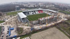 Промени по централната трибуна могат да намалят категорията на &ldquo;Лаута&rdquo;