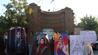 Иранска студентка задържана във Франция е подготвен за размяна на