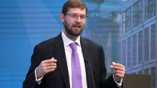 Руският бизнесмен с офис в Казахстан, който стана милиардер от американски акции