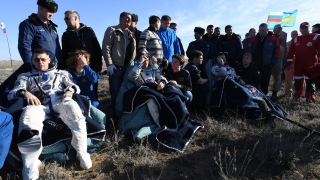 Двама руски и един американски космонавт се върнаха успешно от МКС