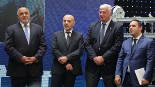 Борисов призова да видим новите заводи и училища