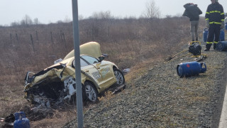 Тежък пътен инцидент край Поморие взе една жертва съобщава Нова