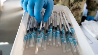 Унгарските данни показват че само 1 от ваксинираните с една