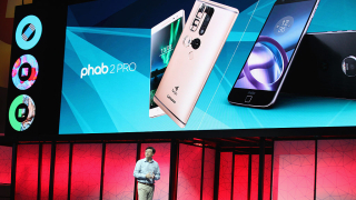 Lenovo пуска два нови иновативни смартфона