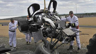Български пилот оцеля по чудо в зверска катастрофа 