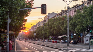 Властите в сръбската столица Белград проведоха спешно заседание заради нощните