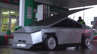 Как едни руснаци превърнаха Lada Samara в Cybertruck
