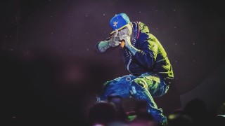 Един позабравен герой от началото на 90 те се завръща макар