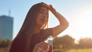 Времето навън рязко се затопли и сякаш ни свари малко