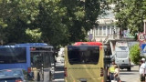 Автобус на градския транспорт блъсна пешеходец във Велико Търново