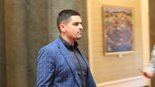 Депутатът Радостин Василев се яви на разпит в Националната следствена