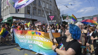 Няколко хиляди протестиращи блокираха главна пътна артерия в центъра на