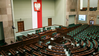 Полските депутати одобриха с огромно мнозинство увеличаването на разходите за