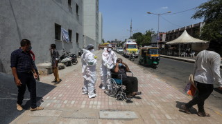 По инфекциозният щам на коронавируса предизвиквал катастрофа в Индия е открит