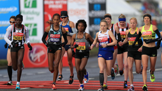 Кенийка със забележителна победа на маратона в Лондон 