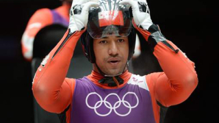 Скандал: Олимпиец от Тонга ще се състезава с името на спонсора си