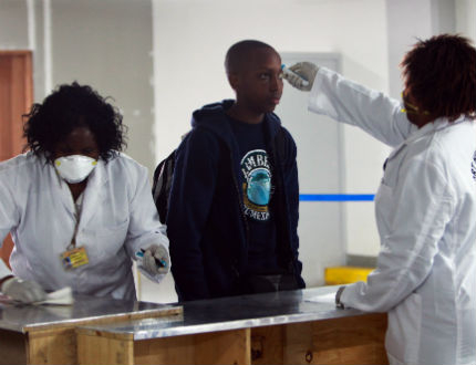 Нигерия събира доброволци за борбата с ебола