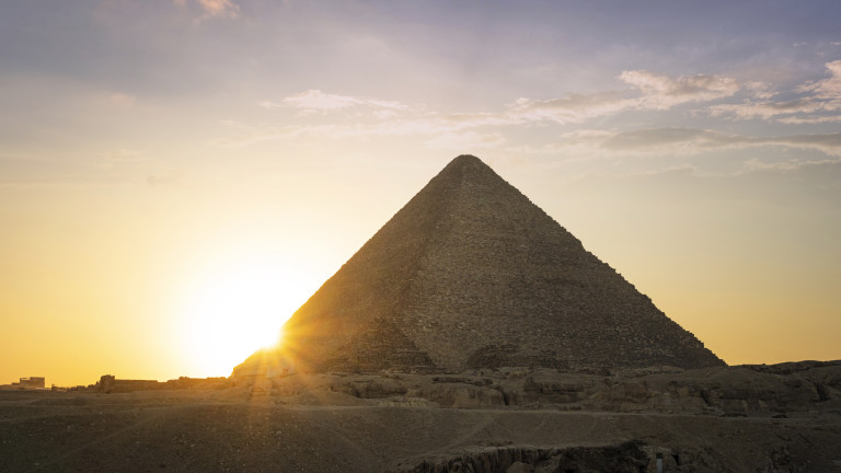 Когато става дума за пирамиди, първо се сещаме за Египет